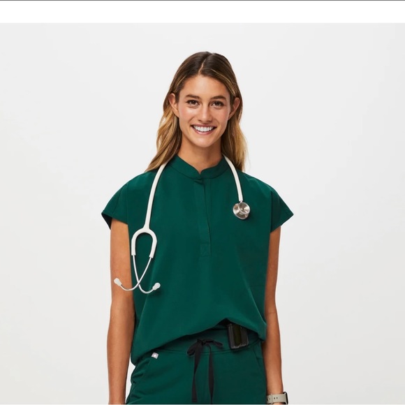 Figs Tops - FIGS Scrub Top - HUNTER GREEN